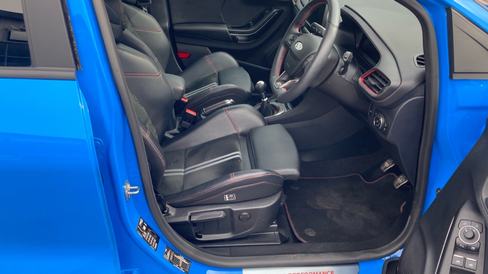 Ford Puma ST 1.5 EcoBoost ST 5dr Petrol Hatchback - Image 30