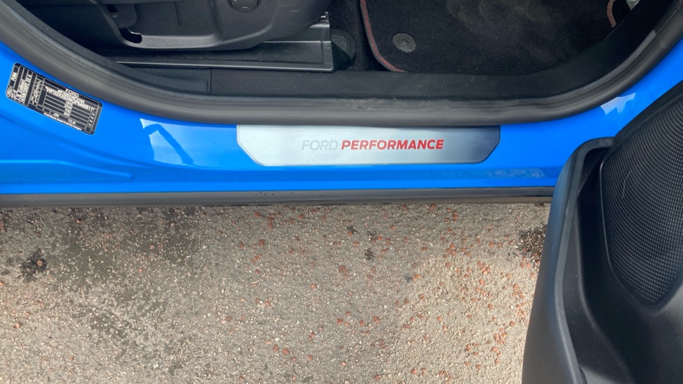 Ford Puma ST 1.5 EcoBoost ST 5dr Petrol Hatchback - Image 31