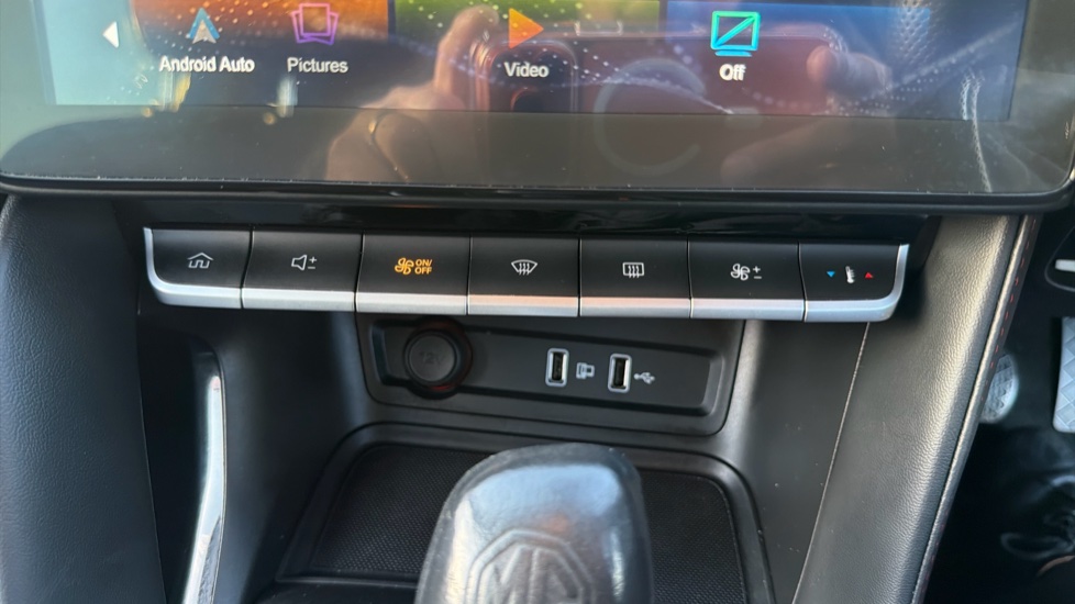 MG ZS 1.0T GDi Exclusive 5dr DCT Petrol Hatchback - Image 28