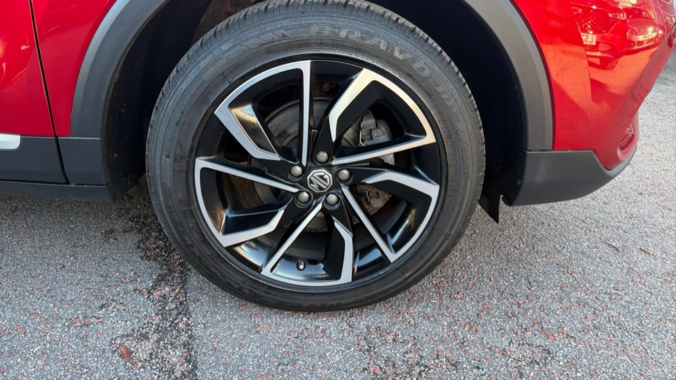 MG ZS 1.0T GDi Exclusive 5dr DCT Petrol Hatchback - Image 37