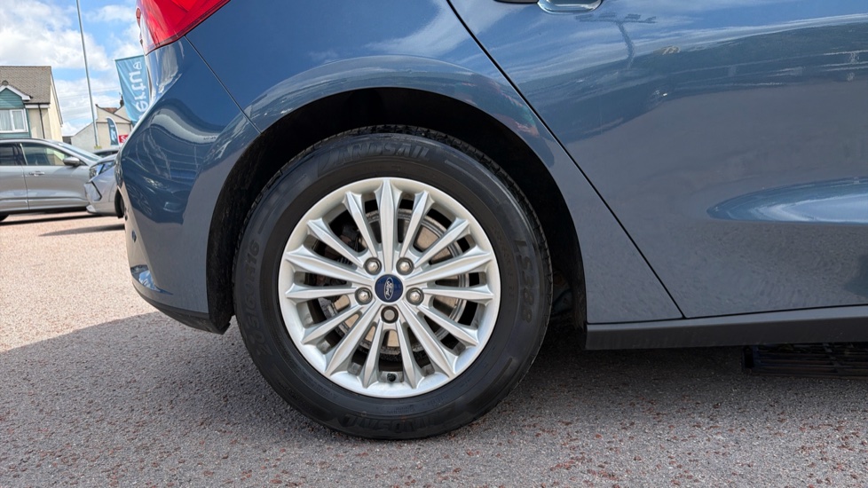 Ford Focus 1.0 EcoBoost 125 Titanium 5dr Petrol Hatchback - Image 7