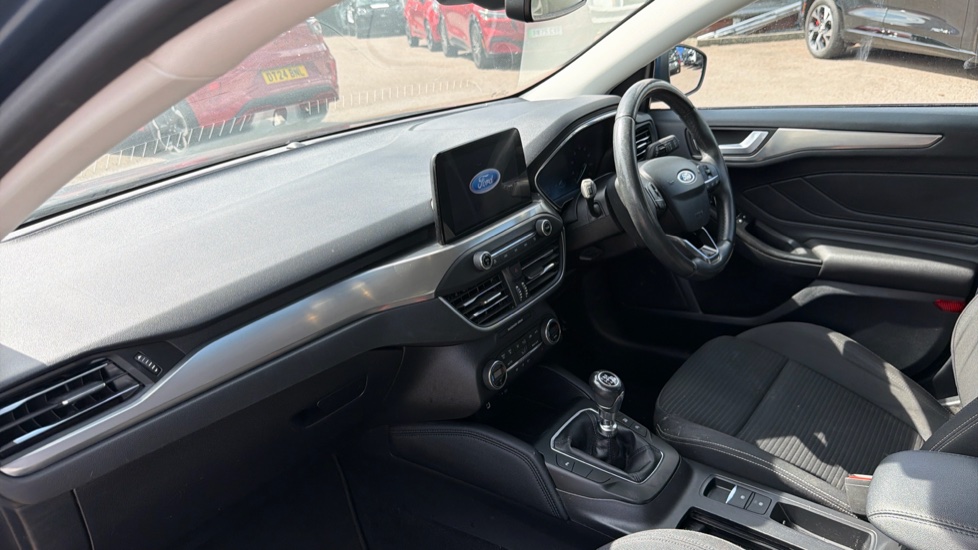 Ford Focus 1.0 EcoBoost 125 Titanium 5dr Petrol Hatchback - Image 9