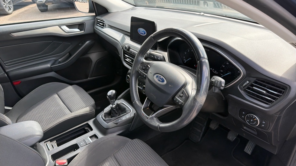 Ford Focus 1.0 EcoBoost 125 Titanium 5dr Petrol Hatchback - Image 11
