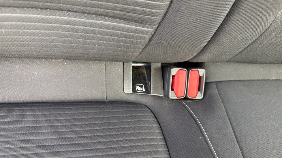 Ford Focus 1.0 EcoBoost 125 Titanium 5dr Petrol Hatchback - Image 17