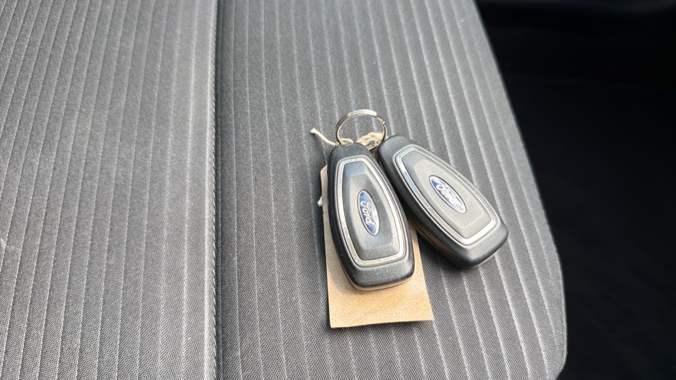 Ford Focus 1.0 EcoBoost 125 Titanium 5dr Petrol Hatchback - Image 20
