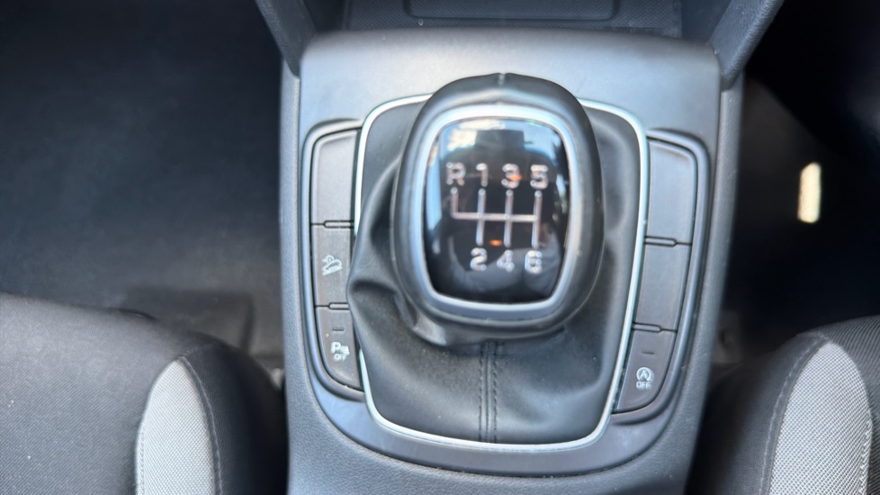 Hyundai KONA 1.0T GDi Blue Drive Premium 5dr Petrol Hatchback - Image 30