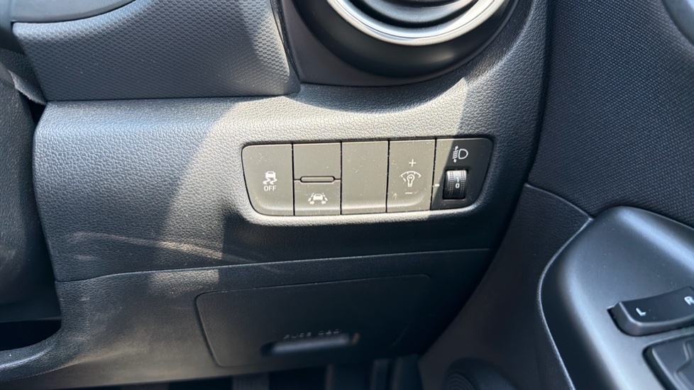 Hyundai KONA 1.0T GDi Blue Drive Premium 5dr Petrol Hatchback - Image 35