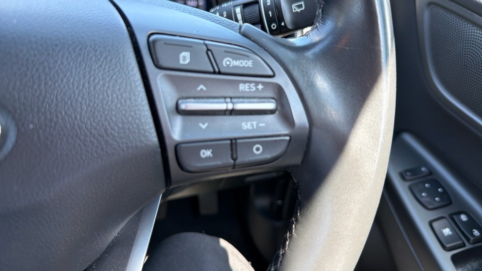 Hyundai KONA 1.0T GDi Blue Drive Premium 5dr Petrol Hatchback - Image 38