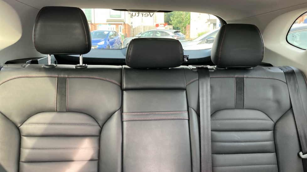 MG HS 1.5 T-GDI Exclusive 5dr Petrol Hatchback - Image 15