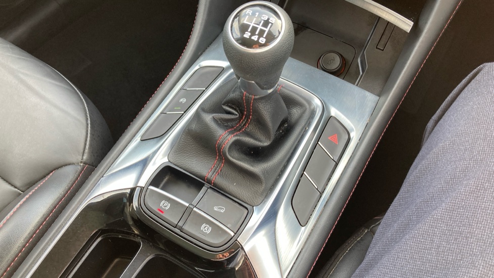 MG HS 1.5 T-GDI Exclusive 5dr Petrol Hatchback - Image 21