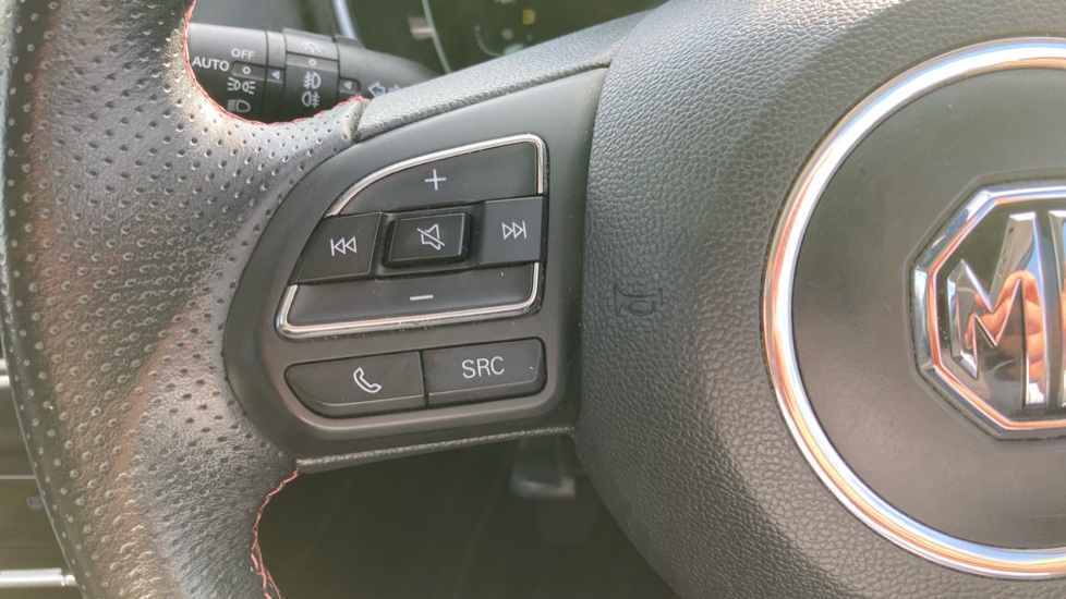 MG HS 1.5 T-GDI Exclusive 5dr Petrol Hatchback - Image 23