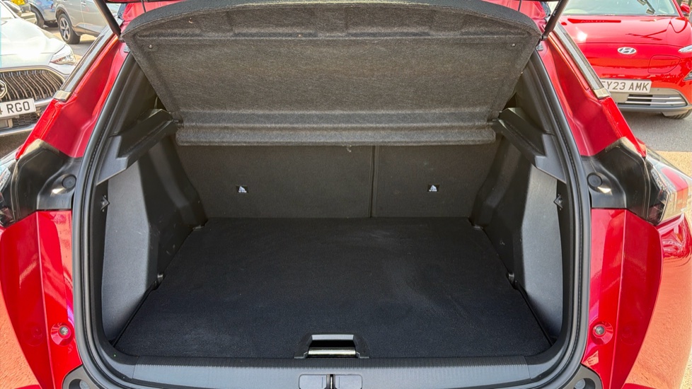 Peugeot 2008 1.2 PureTech 130 GT 5dr EAT8 Petrol Estate - Image 4