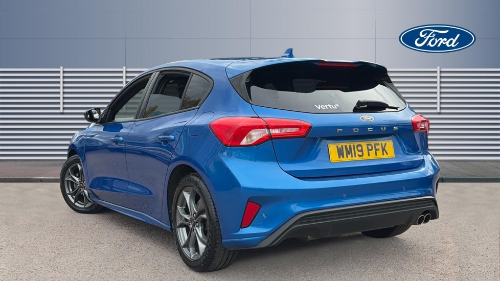 Ford Focus 1.0 EcoBoost 125 ST-Line 5dr Petrol Hatchback - Image 2