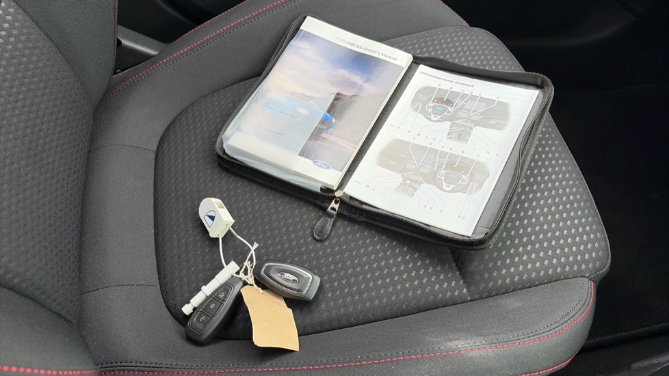 Ford Focus 1.0 EcoBoost 125 ST-Line 5dr Petrol Hatchback - Image 19