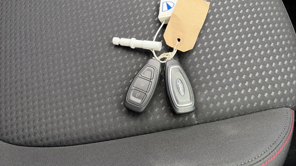 Ford Focus 1.0 EcoBoost 125 ST-Line 5dr Petrol Hatchback - Image 20