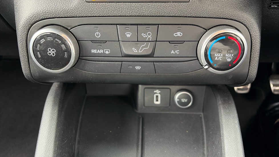 Ford Focus 1.0 EcoBoost 125 ST-Line 5dr Petrol Hatchback - Image 29