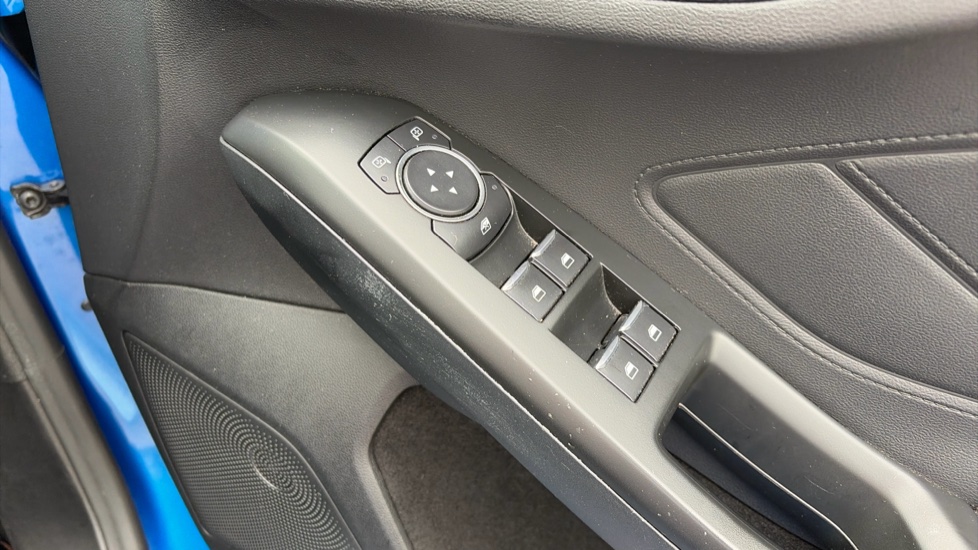 Ford Focus 1.0 EcoBoost 125 ST-Line 5dr Petrol Hatchback - Image 36