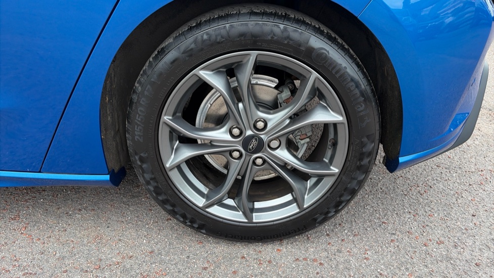 Ford Focus 1.0 EcoBoost 125 ST-Line 5dr Petrol Hatchback - Image 39
