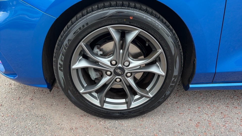 Ford Focus 1.0 EcoBoost 125 ST-Line 5dr Petrol Hatchback - Image 40
