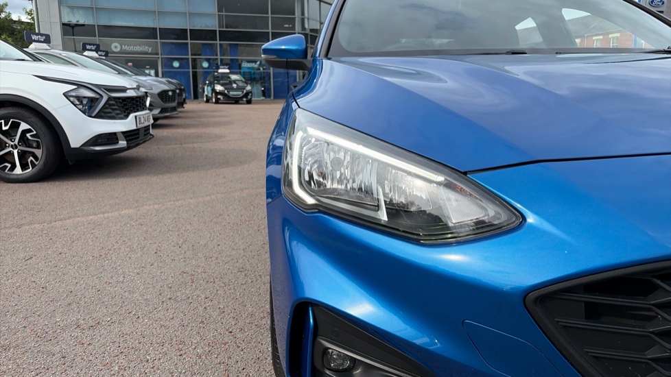 Ford Focus 1.0 EcoBoost 125 ST-Line 5dr Petrol Hatchback - Image 43