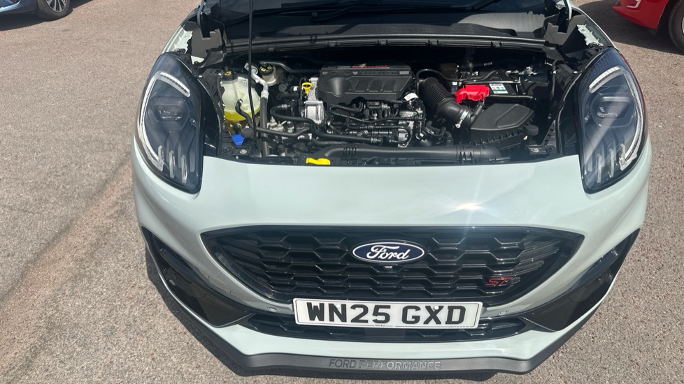 Ford Puma ST 1.0 EcoBoost Hybrid mHEV 170 ST 5dr DCT Petrol Hatchback - Image 8