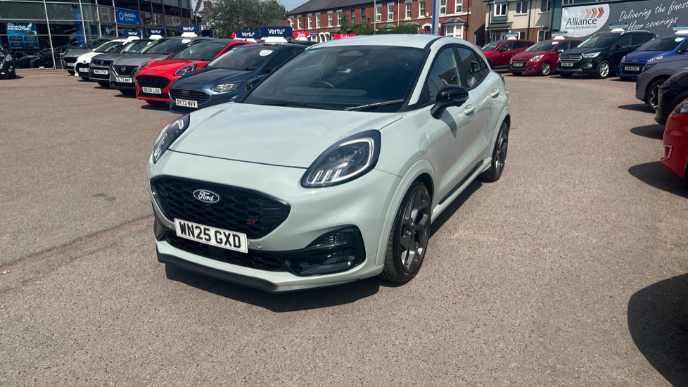 Ford Puma ST 1.0 EcoBoost Hybrid mHEV 170 ST 5dr DCT Petrol Hatchback - Image 44