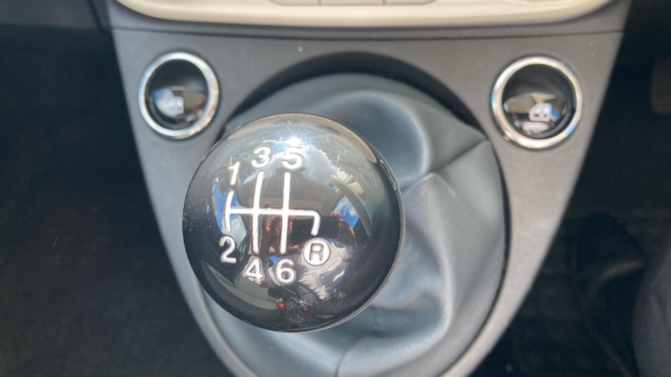 Fiat 500 1.0 Mild Hybrid Top 3dr Petrol Hatchback - Image 27