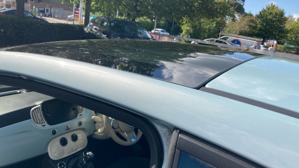 Fiat 500 1.0 Mild Hybrid Top 3dr Petrol Hatchback - Image 35
