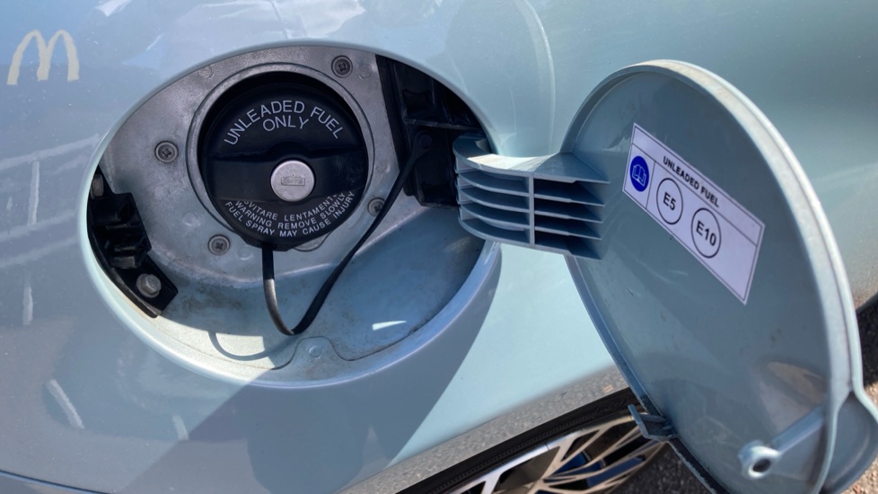 Fiat 500 1.0 Mild Hybrid Top 3dr Petrol Hatchback - Image 38