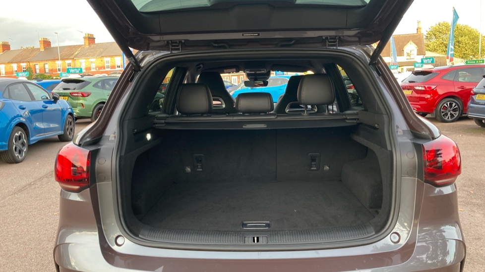MG HS 1.5 T-GDI Trophy 5dr DCT Petrol Hatchback - Image 4