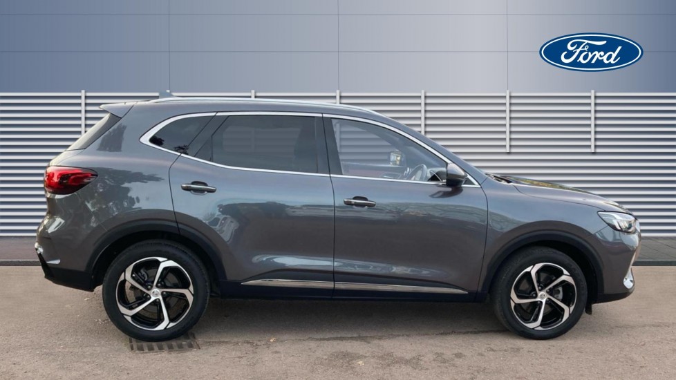 MG HS 1.5 T-GDI Trophy 5dr DCT Petrol Hatchback - Image 5