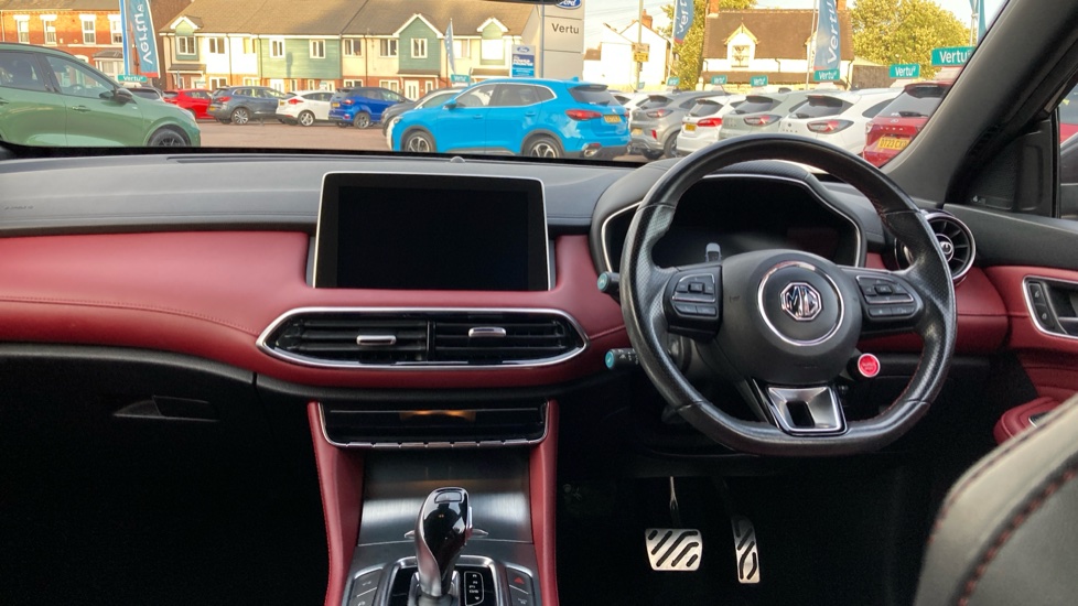MG HS 1.5 T-GDI Trophy 5dr DCT Petrol Hatchback - Image 10