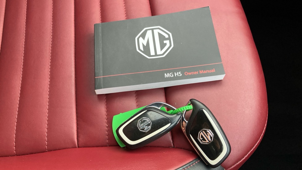 MG HS 1.5 T-GDI Trophy 5dr DCT Petrol Hatchback - Image 19