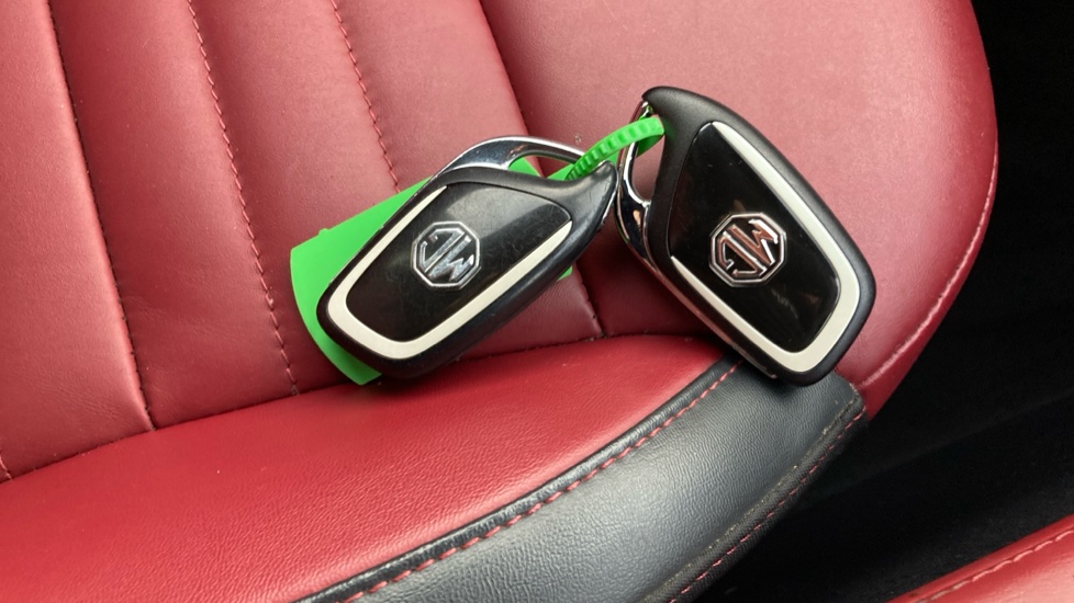 MG HS 1.5 T-GDI Trophy 5dr DCT Petrol Hatchback - Image 20