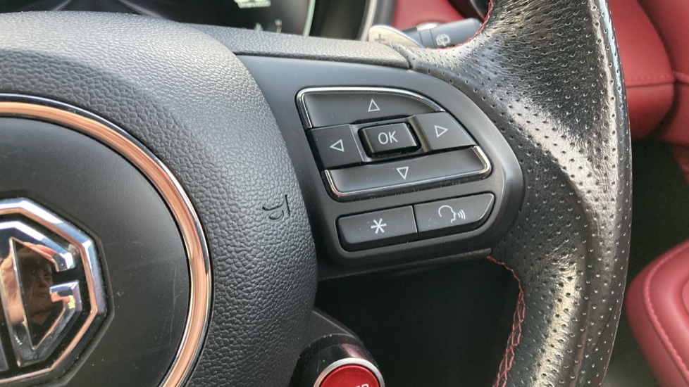MG HS 1.5 T-GDI Trophy 5dr DCT Petrol Hatchback - Image 33