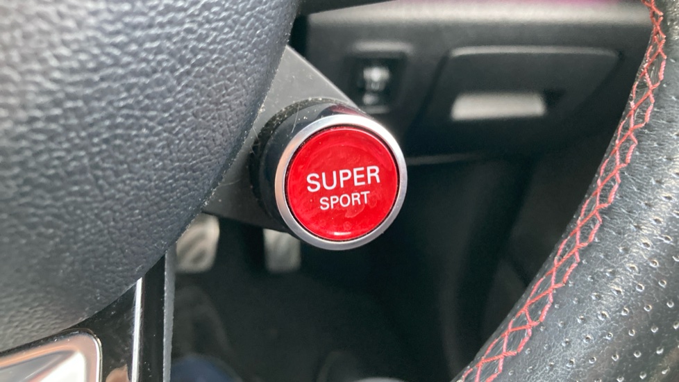 MG HS 1.5 T-GDI Trophy 5dr DCT Petrol Hatchback - Image 34