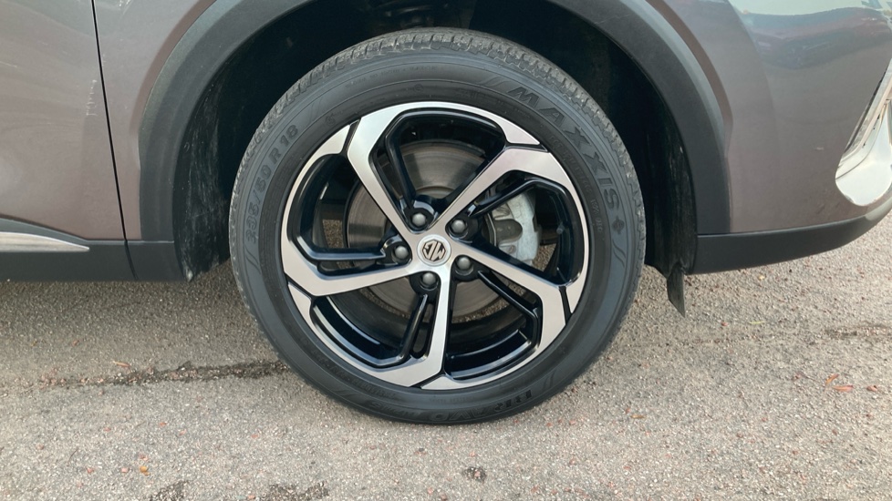 MG HS 1.5 T-GDI Trophy 5dr DCT Petrol Hatchback - Image 43