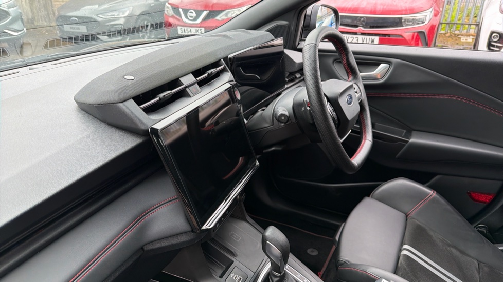 Ford Puma ST 1.0 EcoBoost Hybrid mHEV ST 5dr DCT Petrol Hatchback - Image 9