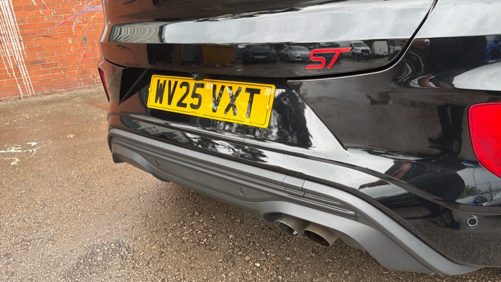 Ford Puma ST 1.0 EcoBoost Hybrid mHEV ST 5dr DCT Petrol Hatchback - Image 24
