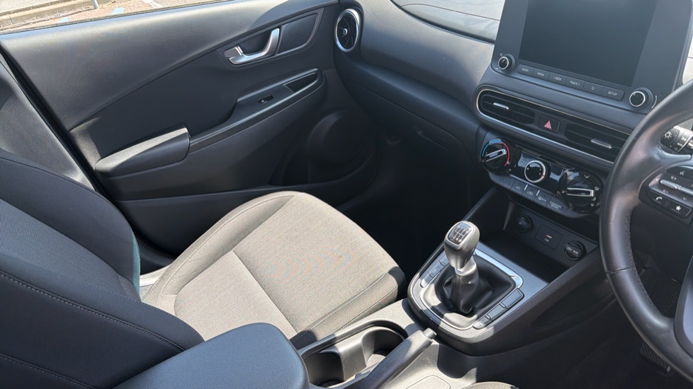 Hyundai KONA 1.0 TGDi 48V MHEV SE Connect 5dr Petrol Hatchback - Image 14