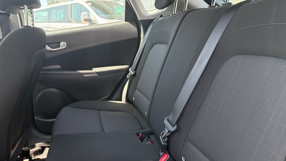 Hyundai KONA 1.0 TGDi 48V MHEV SE Connect 5dr Petrol Hatchback - Image 16