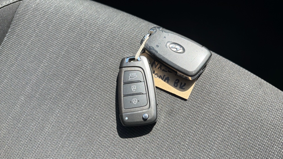 Hyundai KONA 1.0 TGDi 48V MHEV SE Connect 5dr Petrol Hatchback - Image 20