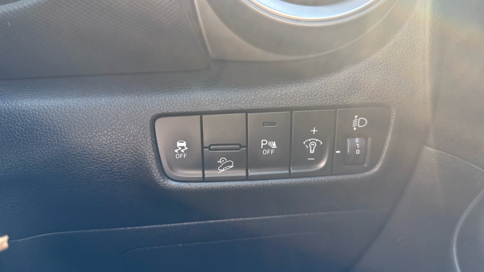 Hyundai KONA 1.0 TGDi 48V MHEV SE Connect 5dr Petrol Hatchback - Image 34