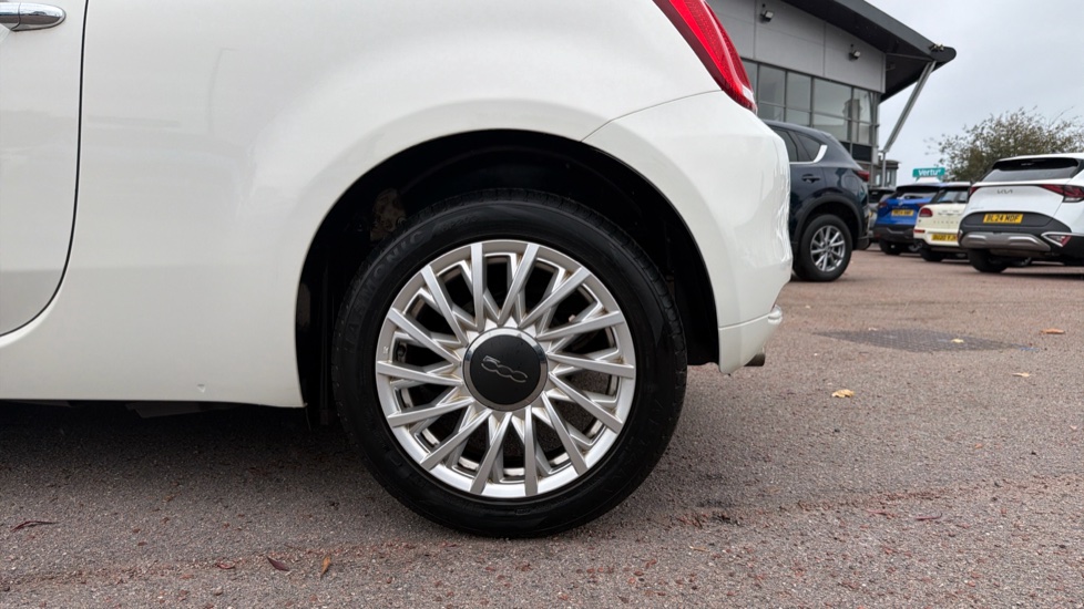 Fiat 500 1.0 Mild Hybrid Lounge 3dr Petrol Hatchback - Image 7
