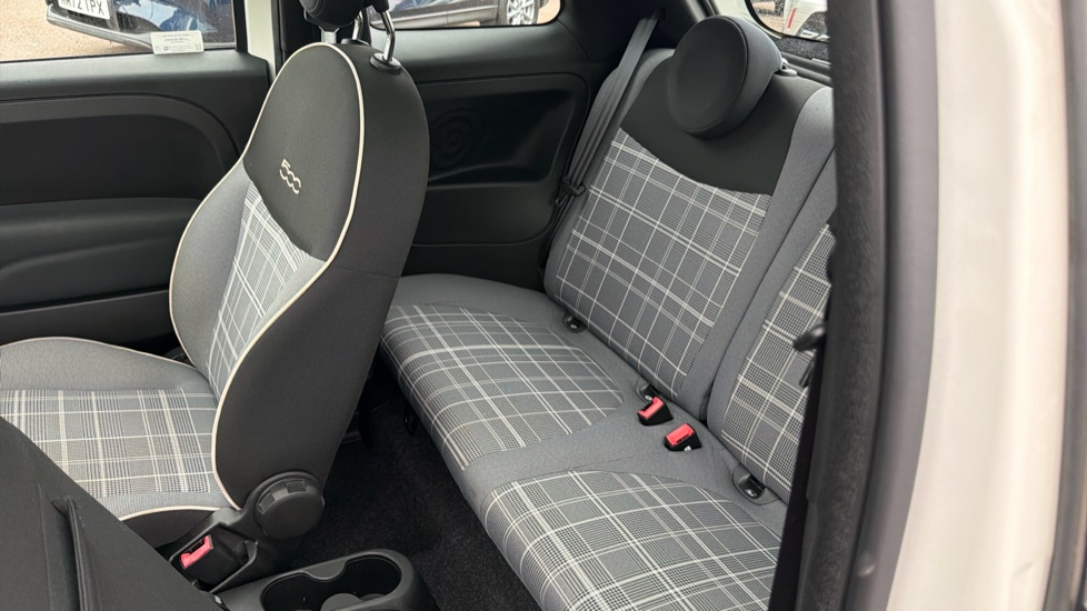 Fiat 500 1.0 Mild Hybrid Lounge 3dr Petrol Hatchback - Image 16