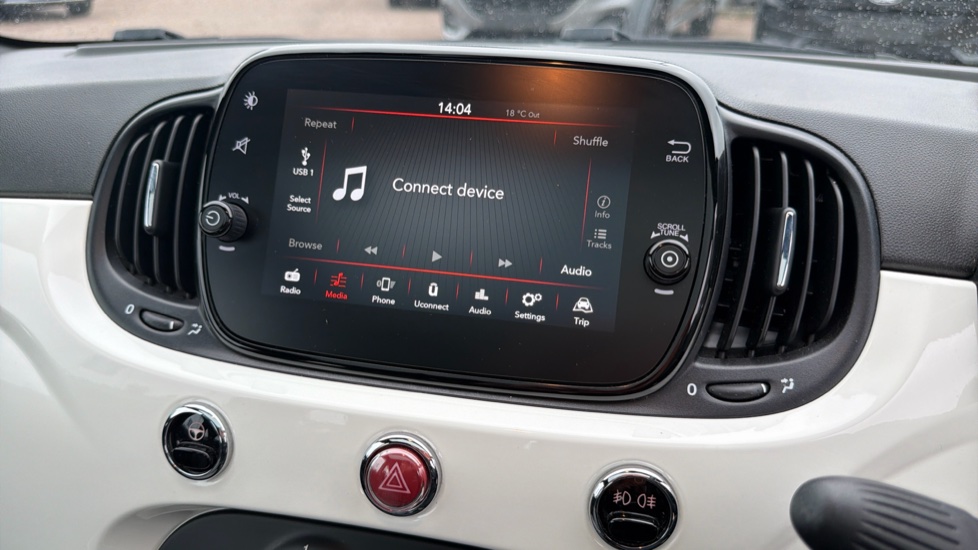 Fiat 500 1.0 Mild Hybrid Lounge 3dr Petrol Hatchback - Image 31