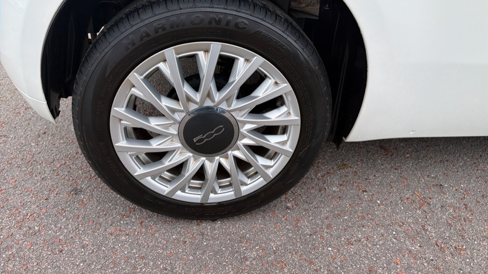 Fiat 500 1.0 Mild Hybrid Lounge 3dr Petrol Hatchback - Image 40