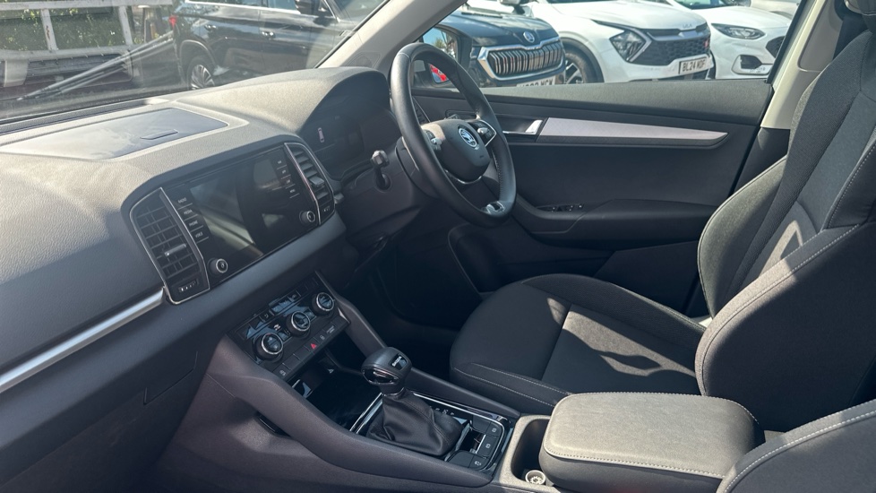 Skoda Karoq 1.5 TSI SE Drive 5dr DSG Petrol Estate - Image 9