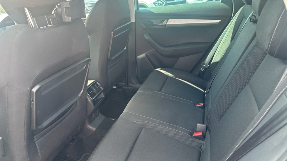 Skoda Karoq 1.5 TSI SE Drive 5dr DSG Petrol Estate - Image 16
