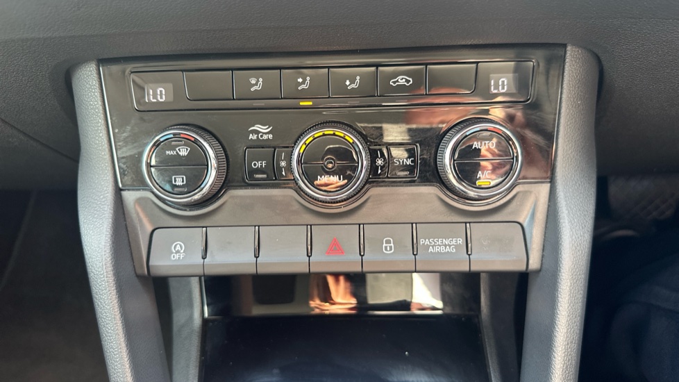 Skoda Karoq 1.5 TSI SE Drive 5dr DSG Petrol Estate - Image 30